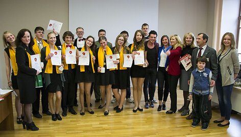 Moksleivių konkurso &bdquo;Dovanokime viltį gyventi&ldquo; finalas  2014 m. gegužės 09 d. 