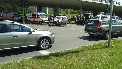 Avarija prie Spaudos rūmų paralyžiavo eismą 2014 m. birželio 16 d. 