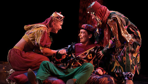 Teatro &bdquo;Na Basmannoj&ldquo; spektaklis &bdquo;Stebuklinga Aladino lempa&ldquo;