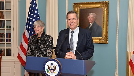 JAV ambasadorius Matthew Tuelleris su žmona DeNeece