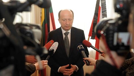 Lietuvos delegacija pagerbė L.Kaczynskio atminimą