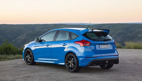 „Top Gear“ įvertino „Ford Focus RS“