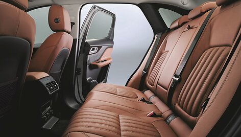 &bdquo;Jaguar" naujokas &ndash; miesto visureigis F-PACE atvyko į Lietuvą