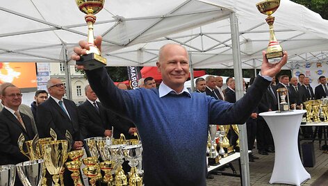 Ralis &bdquo;Aplink Lietuvą 2016&ldquo;: nugalėtojams &ndash; antroji paeiliui Prezidentės taurė