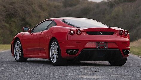 Donaldui Trumpui kadaise priklausęs sportinis automobilis &bdquo;Ferrari F430 F1 Coupe&ldquo; 