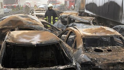 Masinė autoavarija Vokietijoje, netoli Rostoko