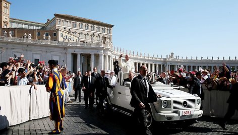 Popiežiaus Pranciškaus „Mercedes-Benz“