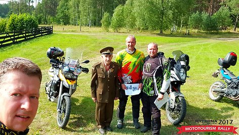 „Ryterna modul Mototourism rally“ lankėsi pas partizanus slėpusį Juozą Jakavonį