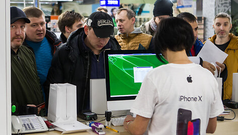 &bdquo;iPhone X&ldquo; pristatymas &bdquo;Topo Centro&ldquo; salone &bdquo;Apple Shop&ldquo;