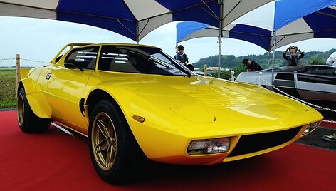 Lancia Stratos &ndash; vienas i&scaron; didžiausių automobilių istorijos herojų taip pat ne&scaron;iojo paslepiamus žibintus. (contri, Wikimedia(CC BY-SA 2.0)