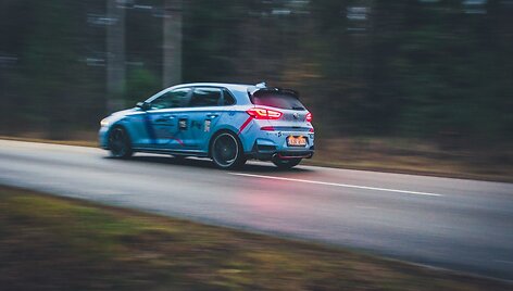 &bdquo;Metų automobilis 2018&ldquo;: stabdžių egzaminas su VGTU ekspertais