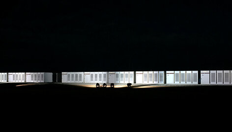 Elonas Muskas pastatė didžiausią pasaulyje akumuliatorių &bdquo;Tesla Powerpack&ldquo;