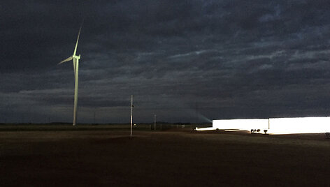 Elonas Muskas pastatė didžiausią pasaulyje akumuliatorių &bdquo;Tesla Powerpack&ldquo;