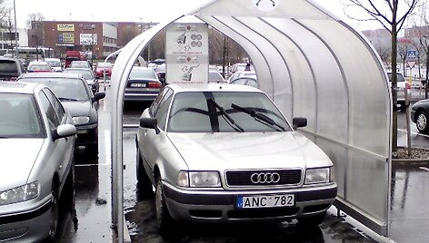 Automobilis ar vežimėlis?