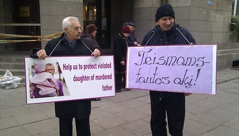 D.Kedžio judėjimo aktyvistų piketas prie Lietuvos Auk&scaron;čiausiojo Teismo