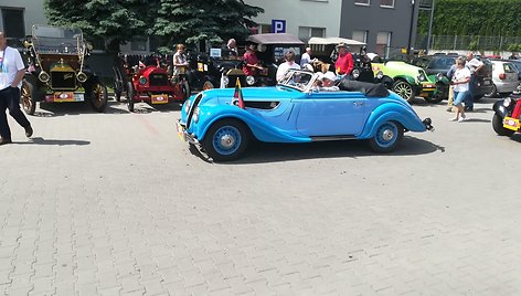 Istorinių automobilių, pagamintų iki 1945 metų, sąskrydis Lenkijoje