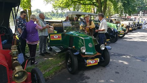 Istorinių automobilių, pagamintų iki 1945 metų, sąskrydis Lenkijoje