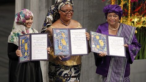 Liberijos prezidentė Ellen Johnson Sirleaf, Liberijos žmogaus teisių gynėja Leymah Gbowee ir aktyvistė i&scaron; Jemeno Tawakkul Karman.