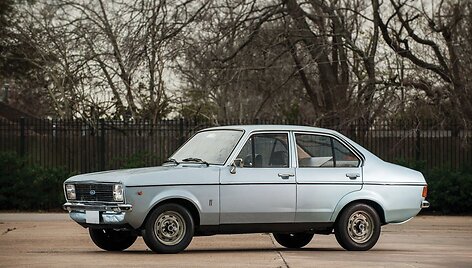 Popiežiaus Jono Pauliaus &bdquo;Ford Escort&ldquo;