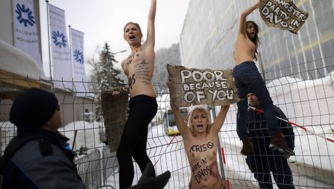 „Femen“ aktyvistės Davose