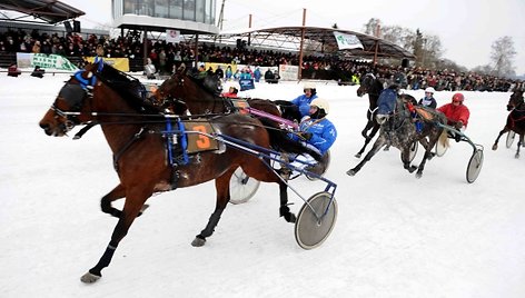 Prie starto linijos šiemet stos 79 ristūnai ir 40 sportininkų. 