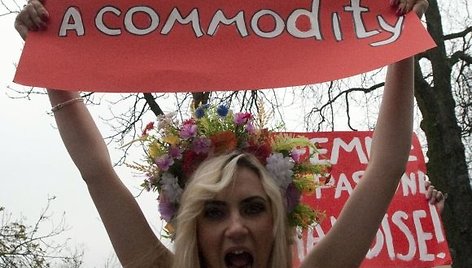 „Femen“ aktyvisčių protesto akcija Ciuricho gatvėse