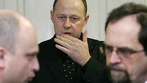 Jonas Paulikas siekia grįžti į tarnybą.