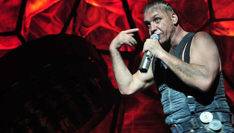 &bdquo;Rammstein&ldquo; scenoje