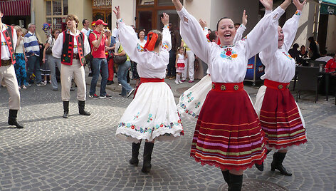 Ukraina