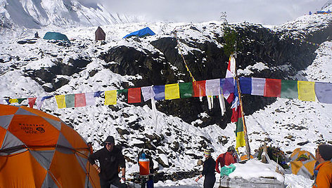 Žvilgsnis į Manaslu iš bazinės stovyklos