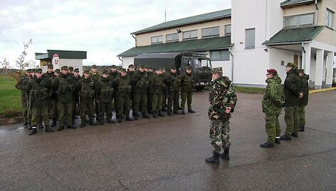 Pasieniečių ir kari&scaron;kių pratybos