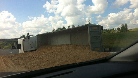 Avarijos vietoje autostradoje Klaipėda&ndash;Kaunas