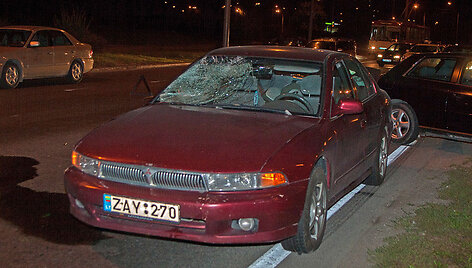 Automobilis "Mitsubishi" po avarijos Vilniuje, Laisvės pr.