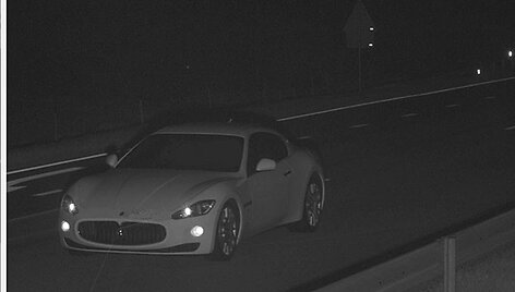 Gegužės 14 d. &bdquo;Maserati&ldquo; autostradoje Vilnius-Kaunas-Klaipėda skriejo 196 km/val. greičiu