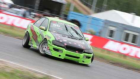 Timas Simni&scaron;ka (Opel Omega, drifter.lt)