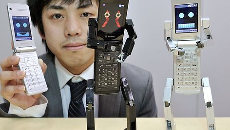 Mobilus telefonas &ndash; robotas transformeris mokantis vaik&scaron;čioti.