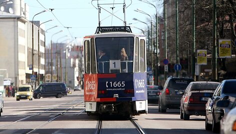 Var&scaron;uvos centre susidūrė du tramvajai.