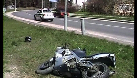 Pasibalnoje plieninius galingus motociklus gatvėmis lakstantys jaunuoliai net neįsivaizduoja, kokią grėsmę kelia sau ir aplinkiniams. 