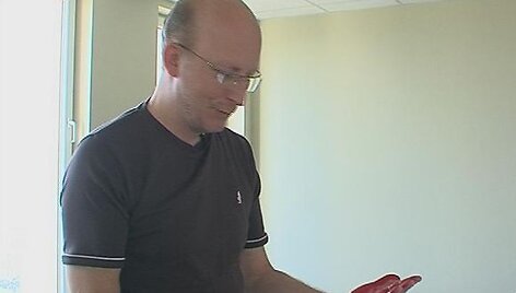 A.Valinskas.