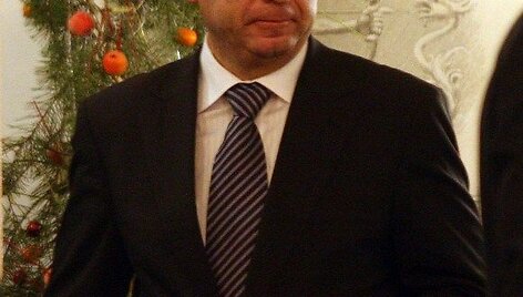 Ministras pirmininkas Andrius Kubilius randa laiko ne tik darbui Seime, bet ir &scaron;ventinei &scaron;ampano taurei.