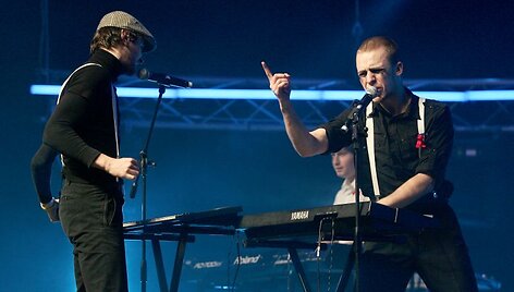 &bdquo;Suicide DJs&ldquo; savo sceniniu spektakliu su&scaron;ildė publiką