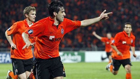 Donetsko &bdquo;Shakhtar&ldquo; futbolininkai po dramati&scaron;kos kovos pateko į finalą