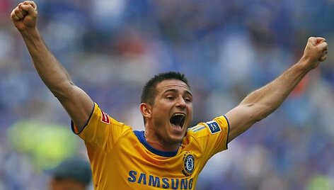 F.Lampardui sėkmė &scaron;ypsosi ne tik futbolo aik&scaron;tėje, bet ir lo&scaron;imo namuose