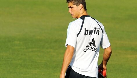 C.Ronaldo nenori, kad prie&scaron; jo pavardę atsirastų vardo pirmoji raidė