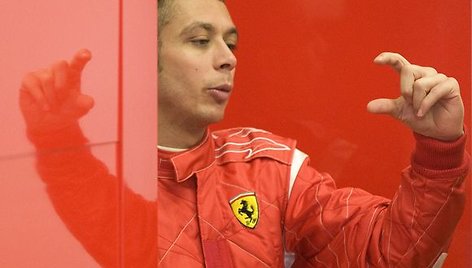 V.Rossi važiavimas „Ferrari“ nebūtų naujiena