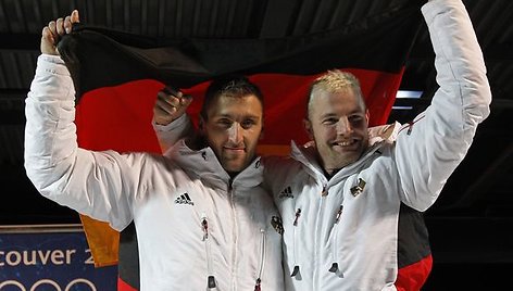 Vokiečių triumfas biatlone