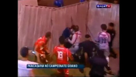 Futbolininkų mu&scaron;tynės sus sirgaliais