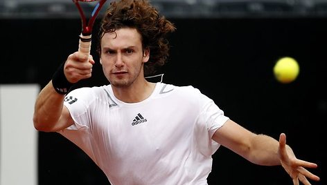 E.Gulbis pirmą kartą per savo karjerą įveikė R.Federerį