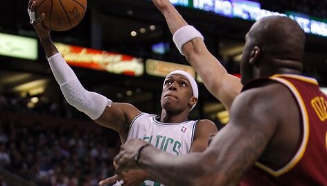 R.Rondo &bdquo;Cavaliers&ldquo; krep&scaron;ininkai sustabdyti nepajėgė