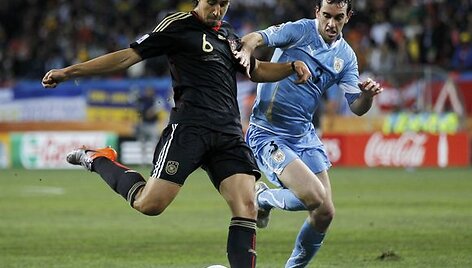 Sami Khedira ateinantį sezoną turėtų žaisti Madrido &bdquo;Real&ldquo;.